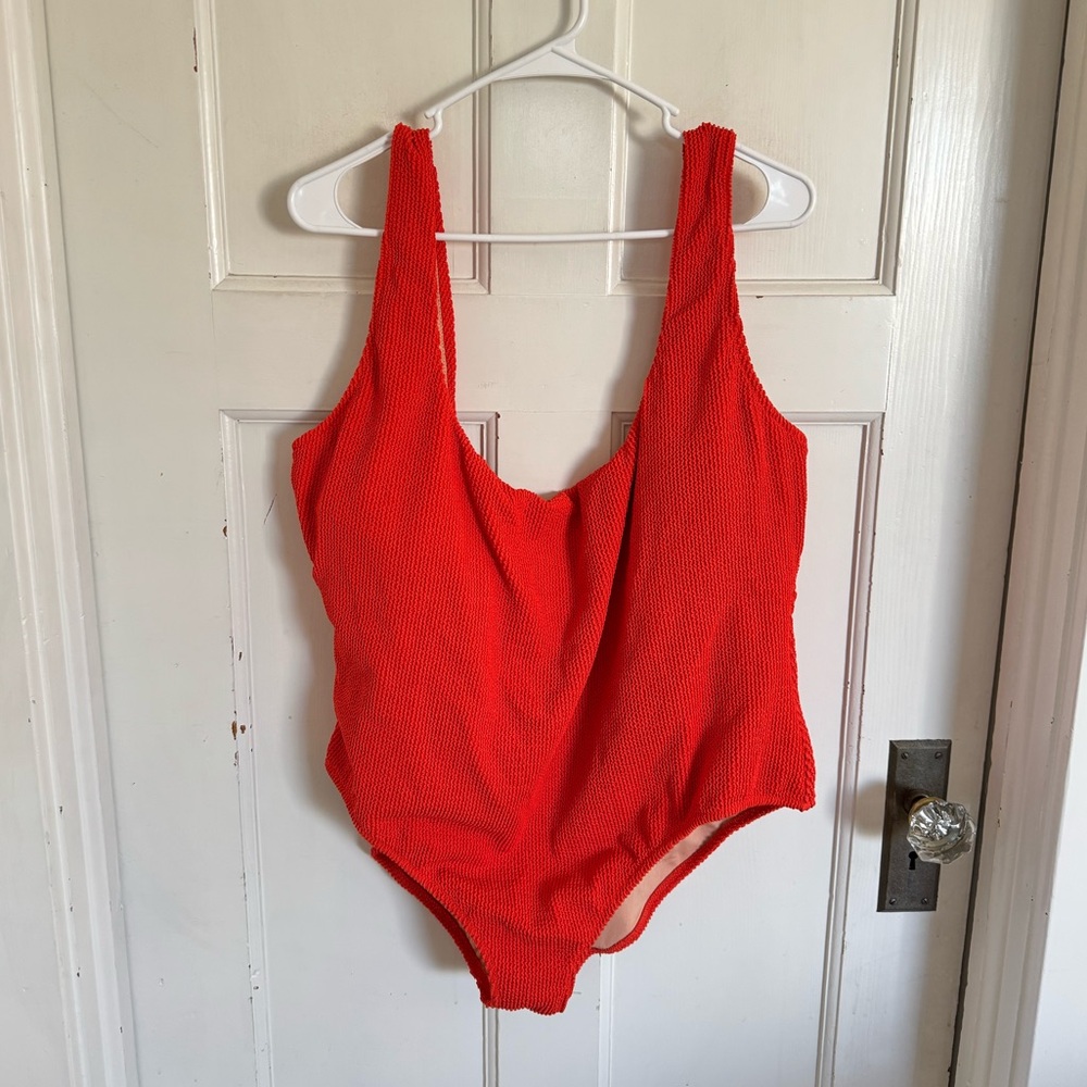 NWT J.Crew Scrunchie classic scoop neck one-piece swimsuit size 24